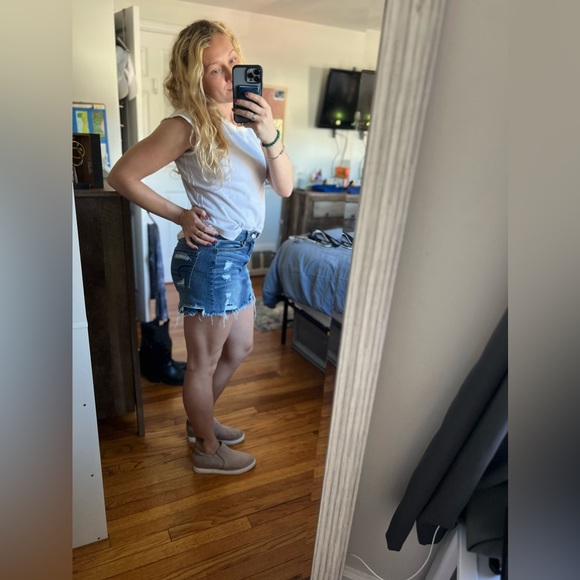 American Eagle stretchy jean skirt - Picture 3 of 5